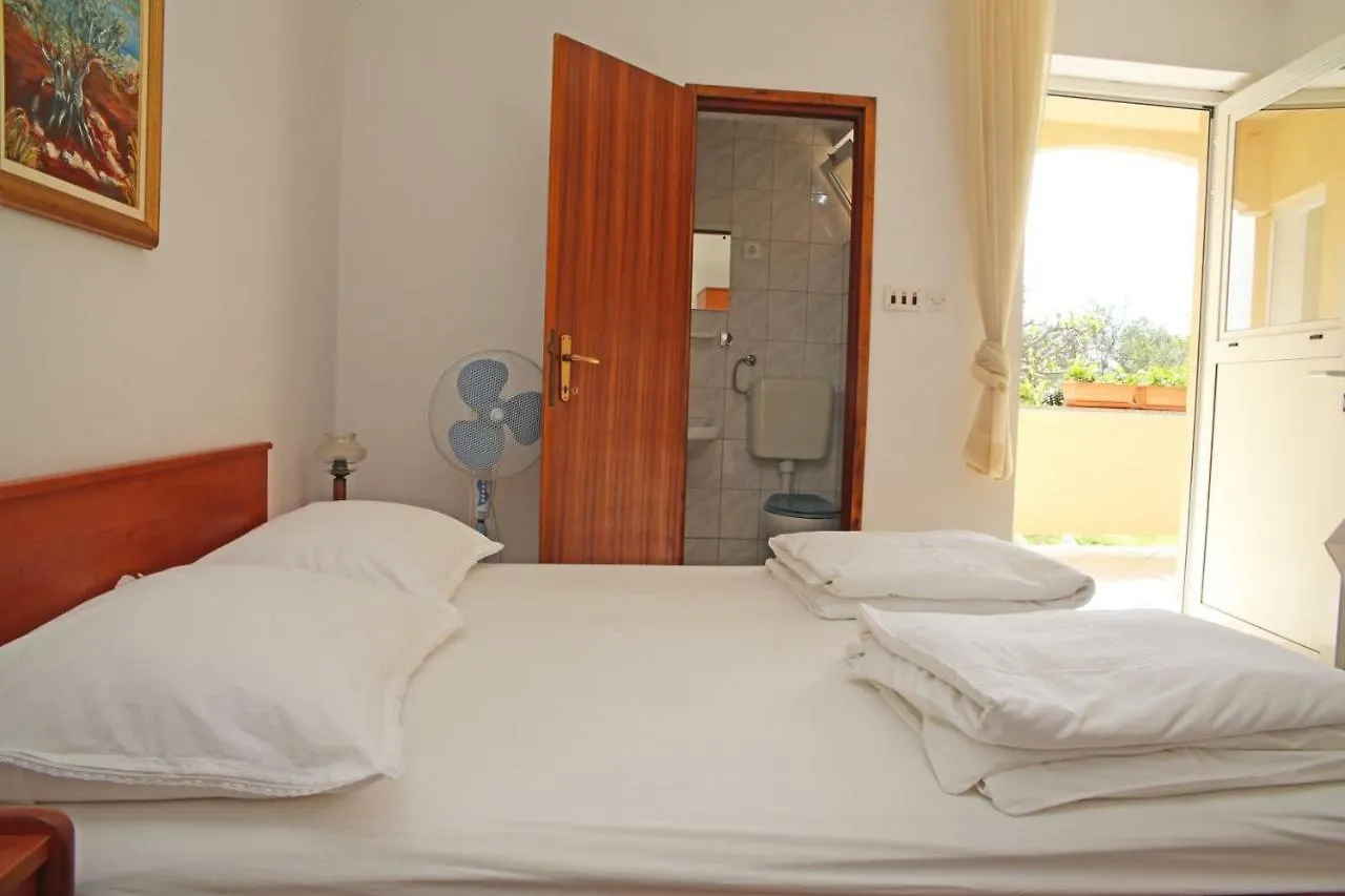 Apartments Fjaka Sveti Filip i Jakov
