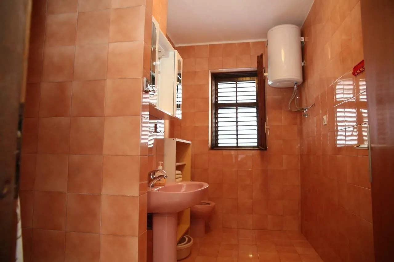Apartments Fjaka Sveti Filip i Jakov 0*,