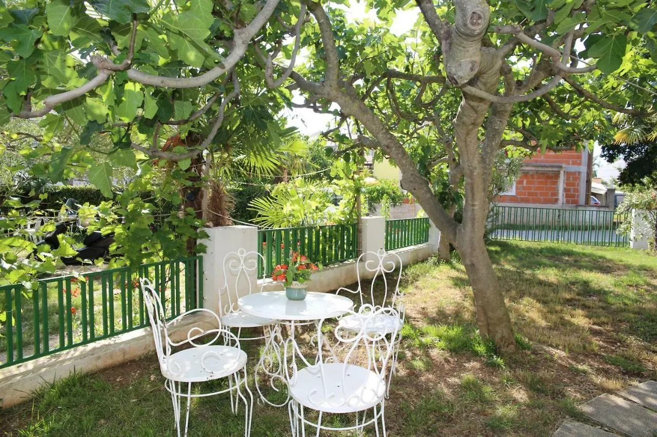 Apartments Fjaka Sveti Filip i Jakov