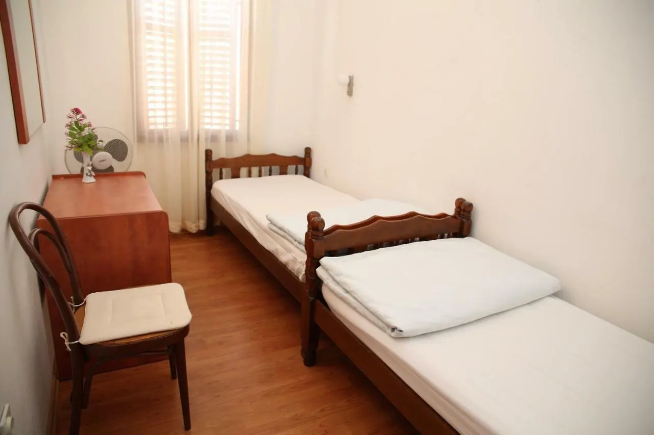 Apartments Fjaka Sveti Filip i Jakov