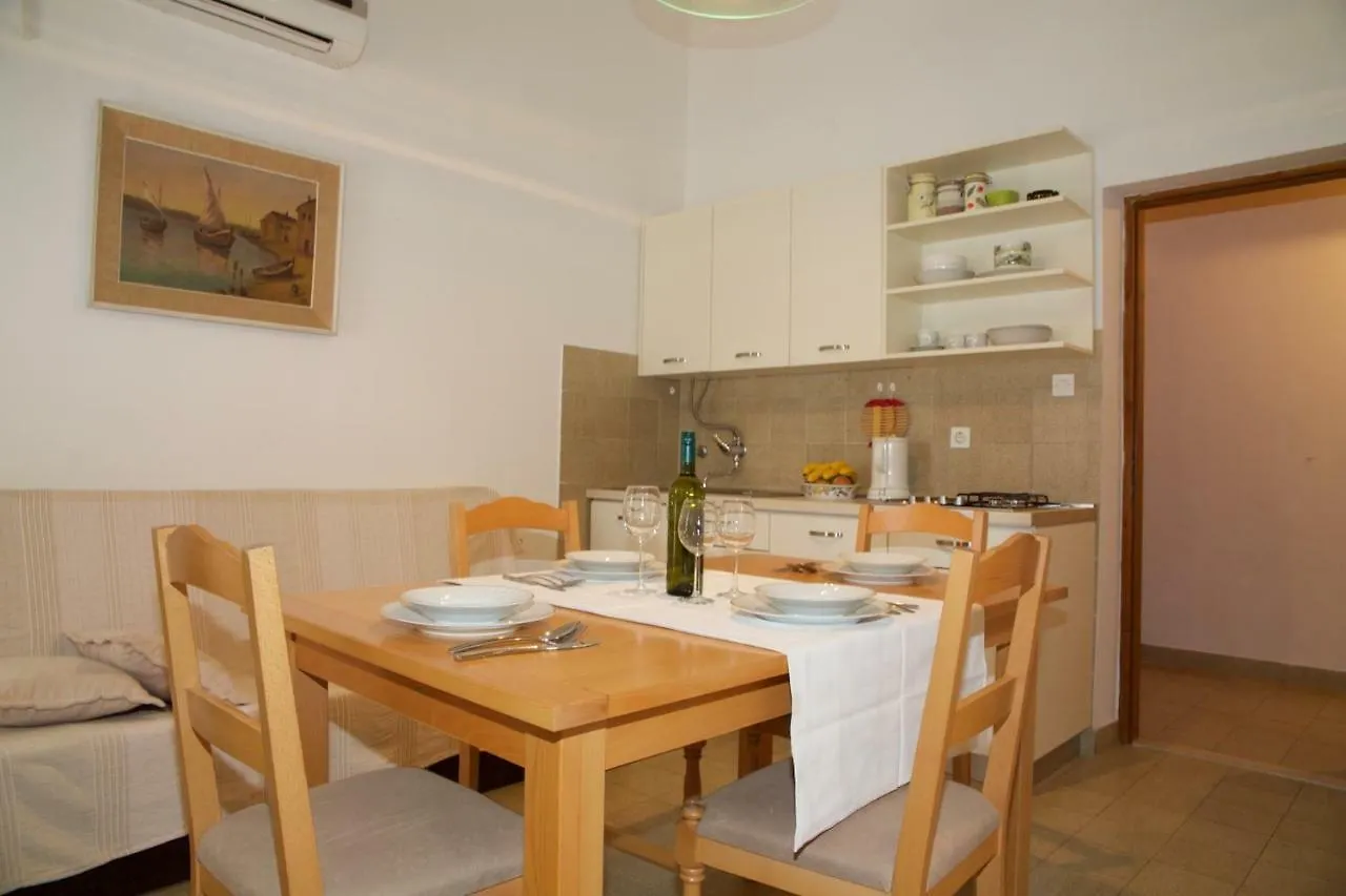 Apartments Fjaka Sveti Filip i Jakov