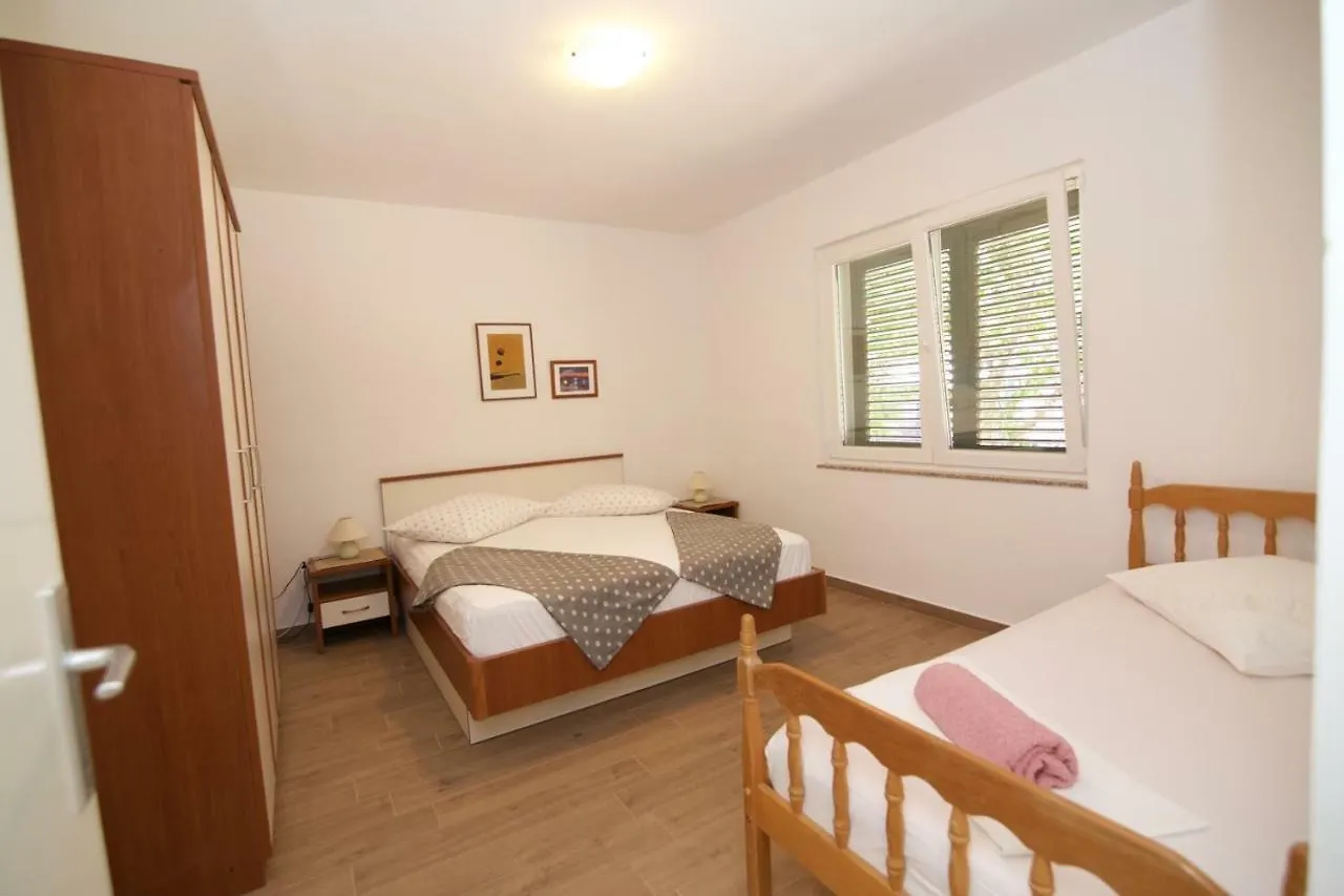 Apartments Fjaka Sveti Filip i Jakov