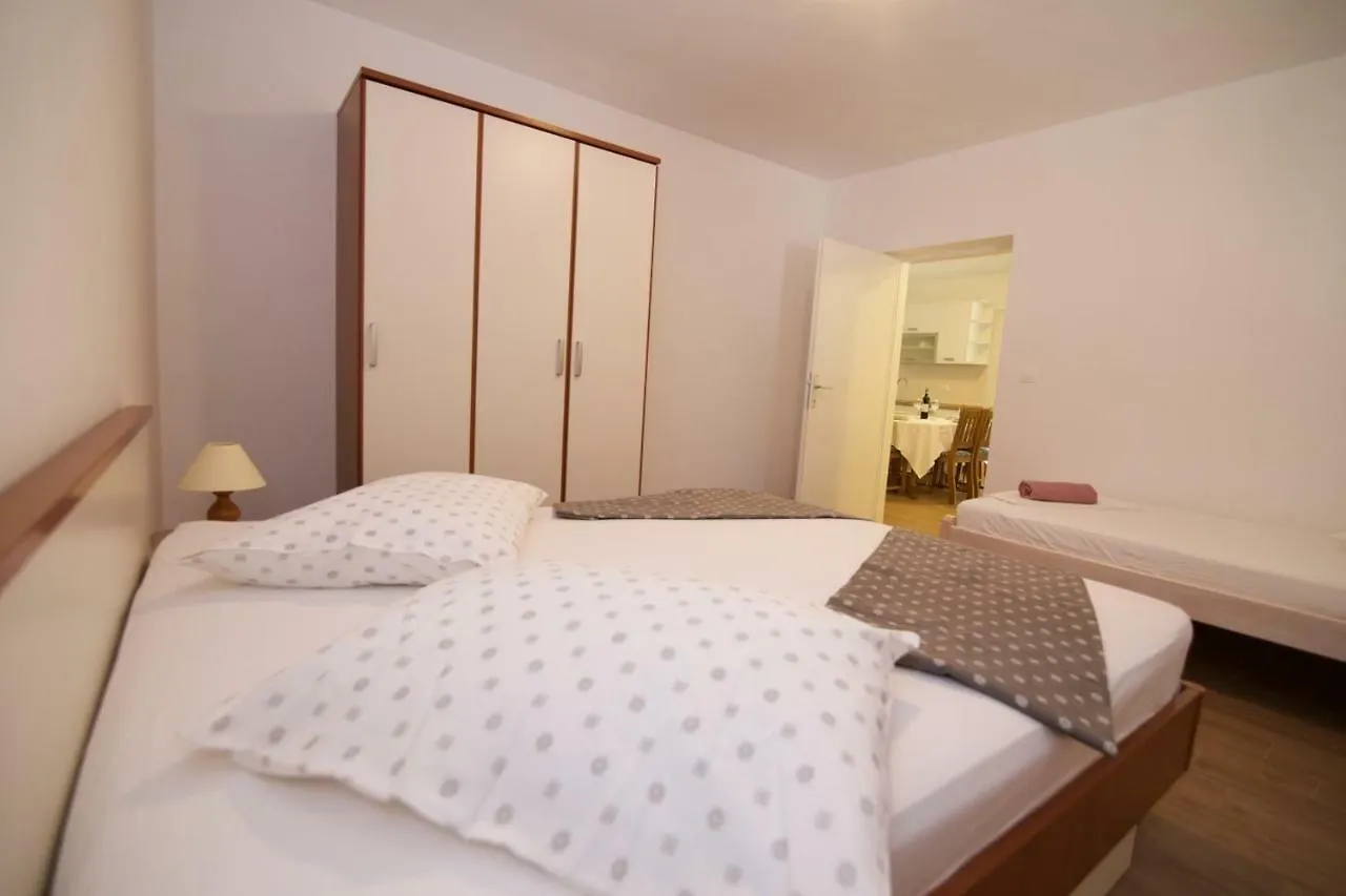Apartments Fjaka Sveti Filip i Jakov Croatia